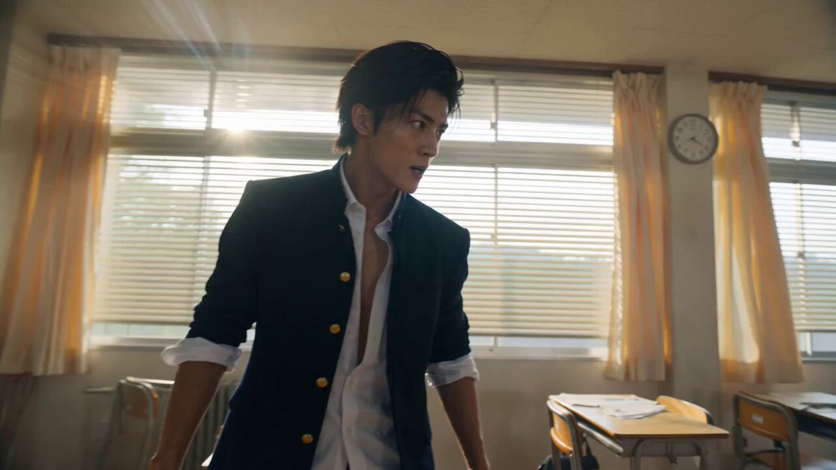 One-shot classroom fight scene