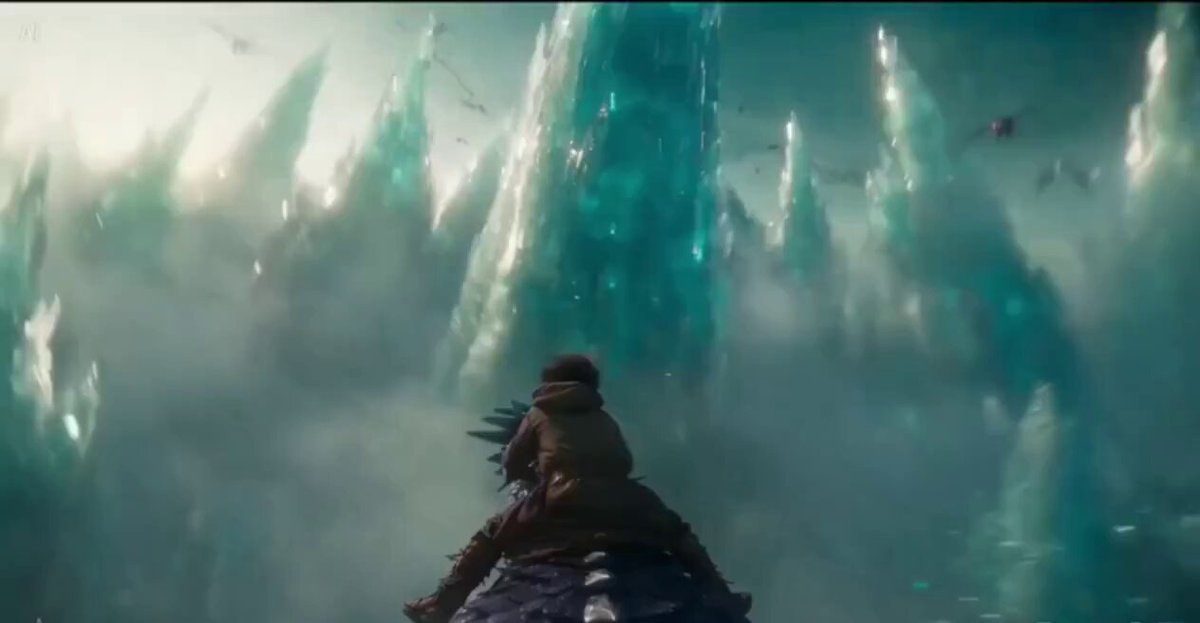 Fantasy movie trailer with dragon battle