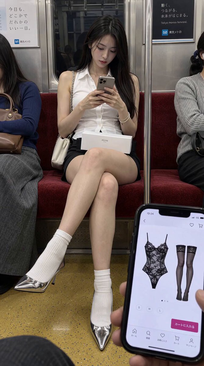 Subway outfit change video replicated with AI
