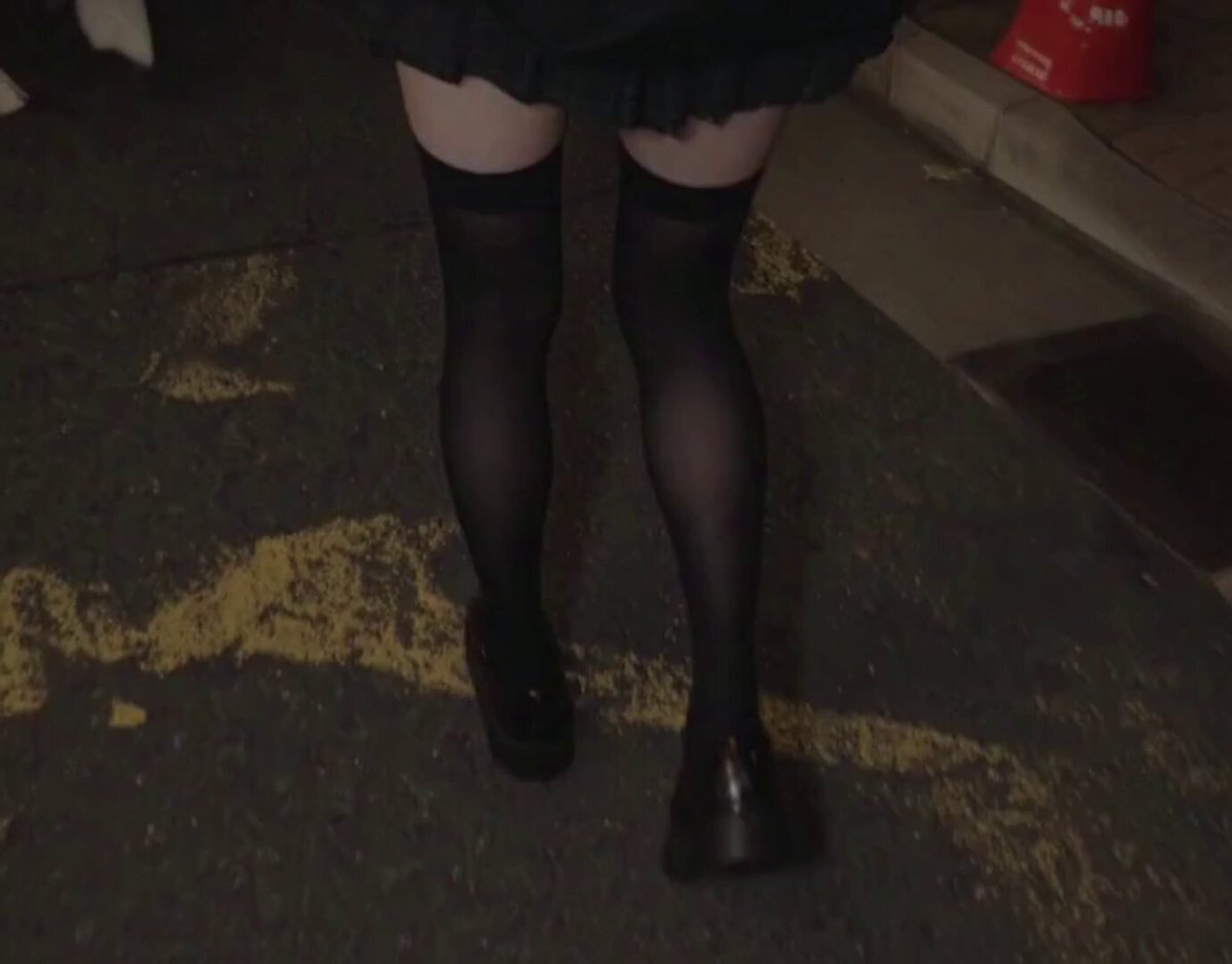 Handheld night walk in Shibuya