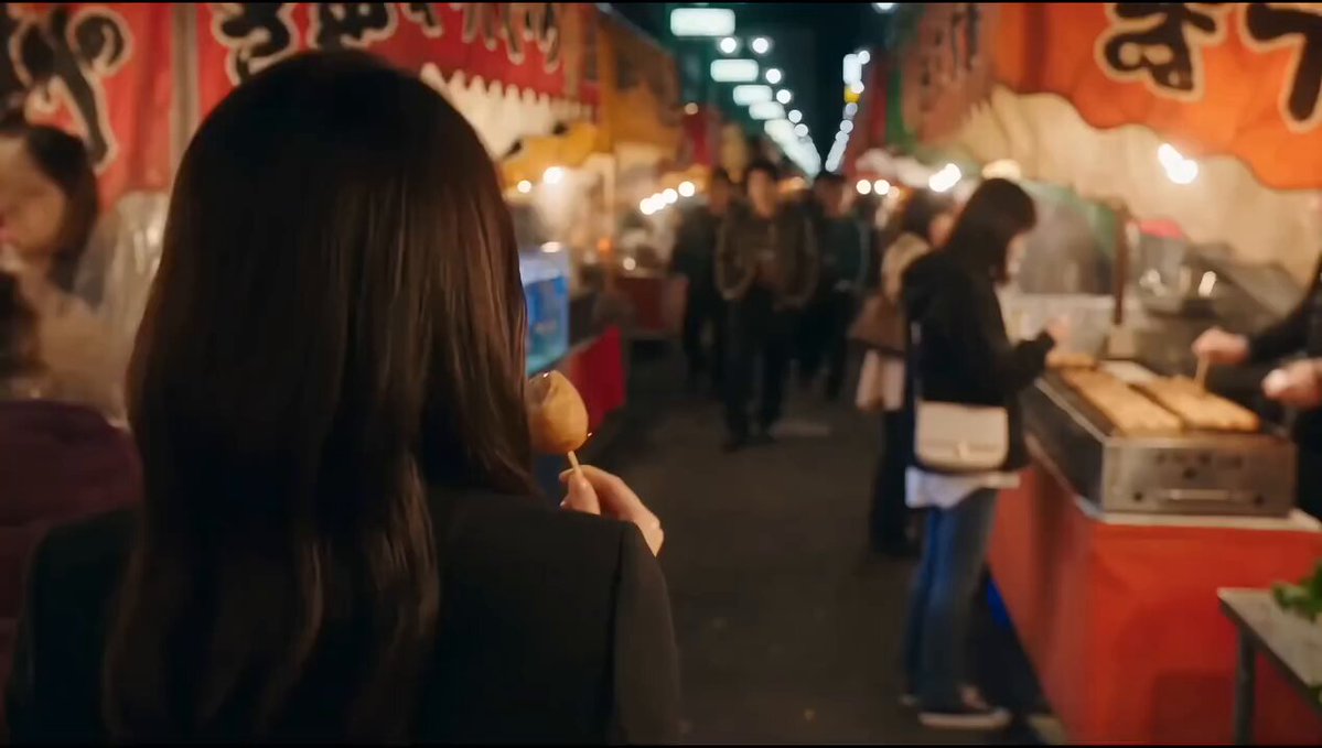 Street food transformation surprise scene