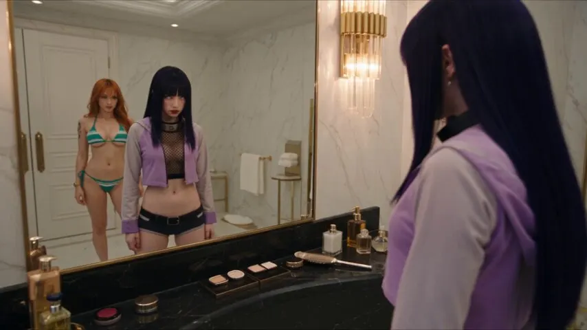 Nami versus Hinata fighting over Zoro