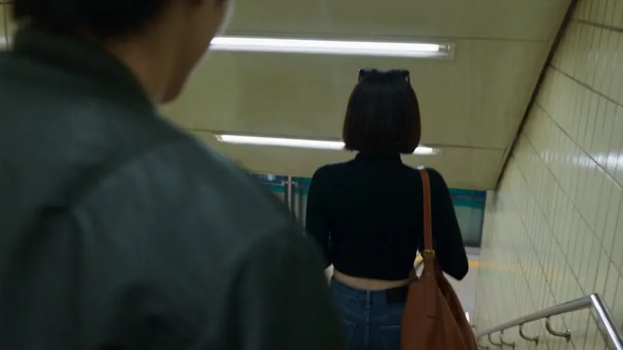 Revenge chase scene in Seoul subway